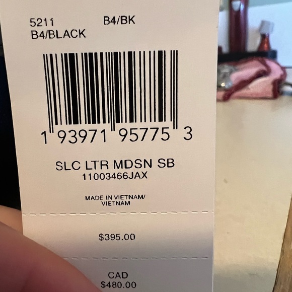 Beautiful Black coach bag never wore. - Picture 3 of 6